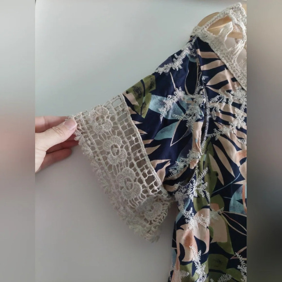 Floral Crocheted Tunic Top blouse Medium Multicolored Boho Coastal - Picture 3 of 7